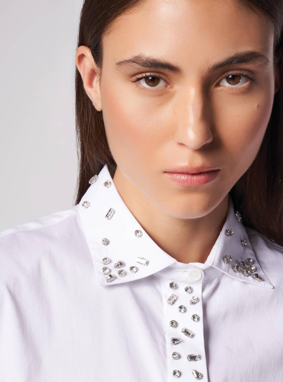 CAMICIA CON APPLICAZIONE VENTO