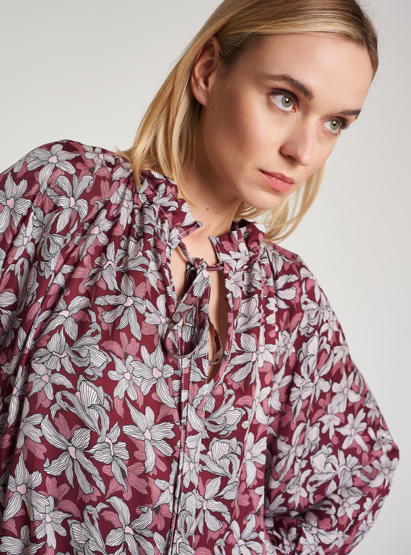 BLUSA DETERMINAZIONE